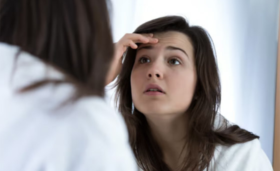 البثور بين الحاجبين... الأسباب والعلاج صورة رقم 4