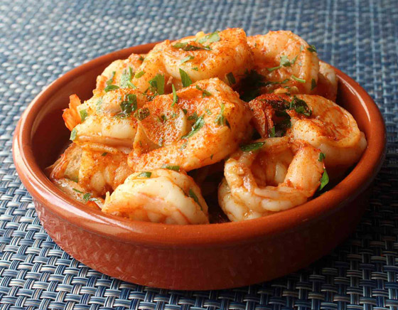 إليكم طريقة تحضير روبيان بالطريقة الأندلسية المميزة صورة رقم 4