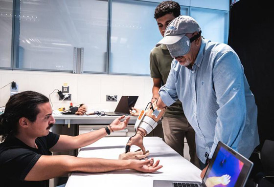 فيديو: تطوير أول طرف صناعي قادر على استشعار درجات الحرارة صورة رقم 4