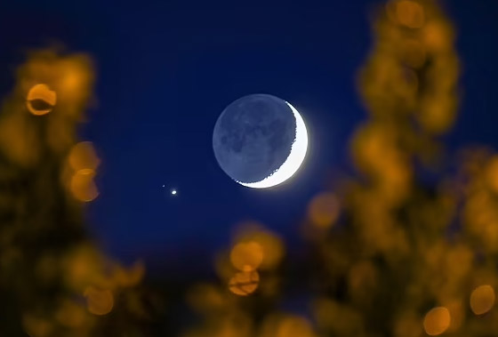 هل لعبت الصدفة لعبتها؟.. (قُبلة كونية) بين المشتري والقمر! صورة رقم 4 هل لعبت الصدفة لعبتها؟.. (قُبلة كونية) بين المشتري والقمر! صورة رقم 4