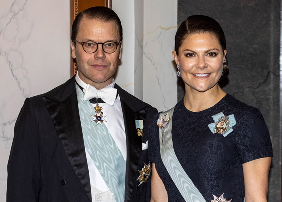 تعرفوا إلى أمراء وأميرات وجدوا نصفهم الآخر من العامة بعيدا عن التقاليد الملكية صورة رقم 3 تعرفوا إلى أمراء وأميرات وجدوا نصفهم الآخر من العامة بعيدا عن التقاليد الملكية صورة رقم 3