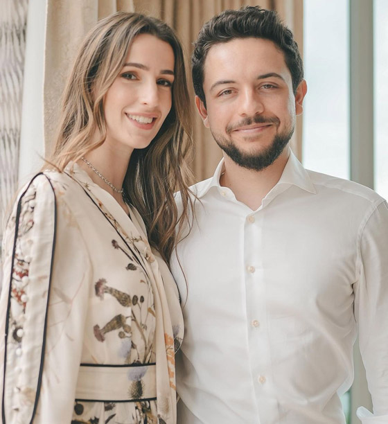 تعرفوا إلى أمراء وأميرات وجدوا نصفهم الآخر من العامة بعيدا عن التقاليد الملكية صورة رقم 6 تعرفوا إلى أمراء وأميرات وجدوا نصفهم الآخر من العامة بعيدا عن التقاليد الملكية صورة رقم 6