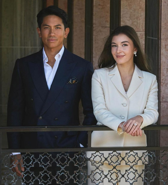 تعرفوا إلى أمراء وأميرات وجدوا نصفهم الآخر من العامة بعيدا عن التقاليد الملكية صورة رقم 7 تعرفوا إلى أمراء وأميرات وجدوا نصفهم الآخر من العامة بعيدا عن التقاليد الملكية صورة رقم 7