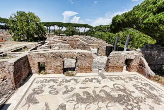 منها الضرب بالأغصان.. علاجات السبا الأكثر غرابة في العالم صورة رقم 7