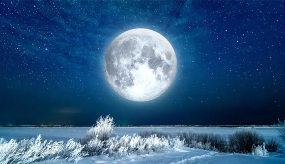 يطل بعد 5 أيام.. ماذا تعرف عن (قمر الثلج الصغير)؟ صورة رقم 1 يطل بعد 5 أيام.. ماذا تعرف عن (قمر الثلج الصغير)؟ صورة رقم 1