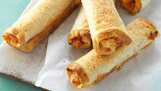 إليكم طريقة تحضير رولات التوست بالدجاج الشهية والسريعة صورة رقم 2