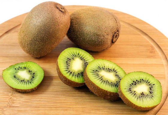 تريد خسارة الوزن وتحسين المزاج؟ تعرف على فوائد الكيوي الساحرة صورة رقم 10