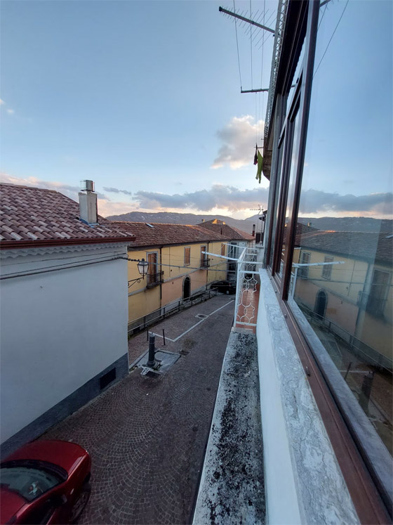 تحمل مفاجآت بداخلها.. أمريكي يشتري شقة مهجورة في إيطاليا.. صور صورة رقم 3 تحمل مفاجآت بداخلها.. أمريكي يشتري شقة مهجورة في إيطاليا.. صور صورة رقم 3