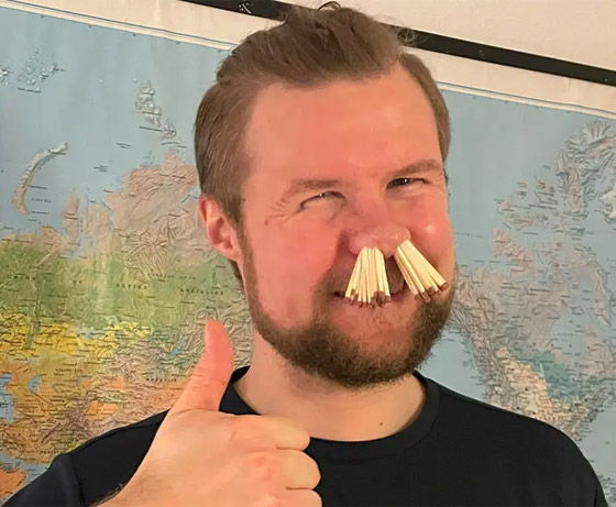 بإدخال 68 عود ثقاب في أنفه.. رجل دنماركي يدخل موسوعة غينيس صورة رقم 5