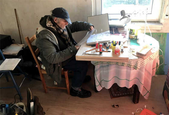 يأكل من صناديق القمامة.. قصة المليونير الألماني الأكثر اقتصادا! صورة رقم 3 يأكل من صناديق القمامة.. قصة المليونير الألماني الأكثر اقتصادا! صورة رقم 3