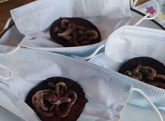 أغرب الطرق التي تقدم بها المطاعم وجباتهم المفضلة.. رواد يشاركون (صور) صورة رقم 1