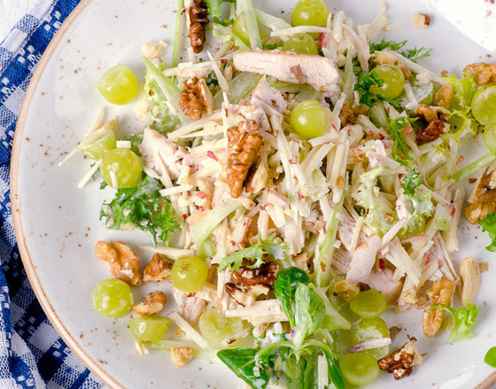 إليكم طريقة تحضير سلطة الدجاج بالعنب الطيبة صورة رقم 5