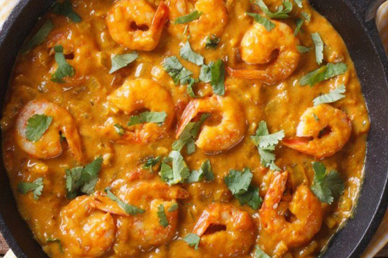 إليكم طريقة تحضير جمبري بالكاري وحليب جوز الهند الشهي صورة رقم 3