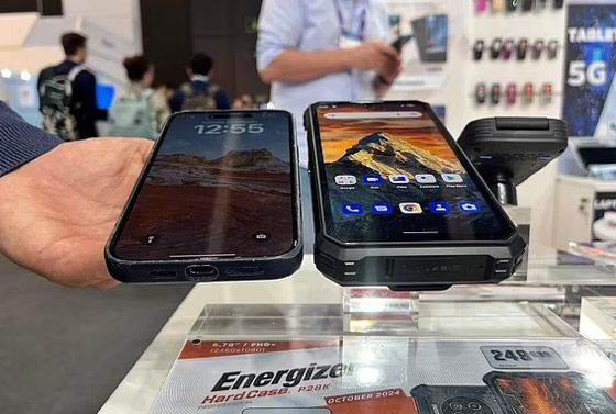 شحنة واحدة لأسبوع.. هاتف مبتكر بأكبر بطارية في العالم صورة رقم 7