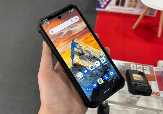 شحنة واحدة لأسبوع.. هاتف مبتكر بأكبر بطارية في العالم صورة رقم 8