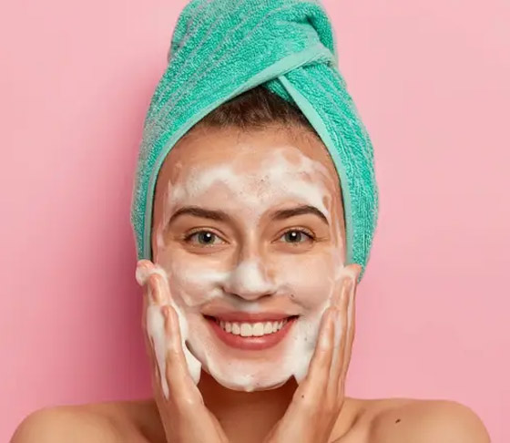 دهون منطقة معينة بالوجه تحتوي على مضادات للميكروبات والالتهابات! صورة رقم 5