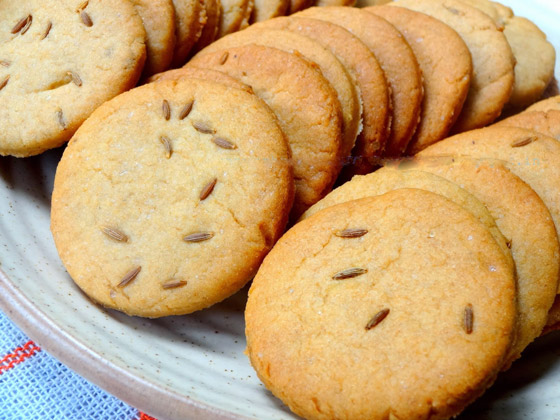 إليكم طريقة عمل البسكويت بالكمون الصحي واللذيذ صورة رقم 3