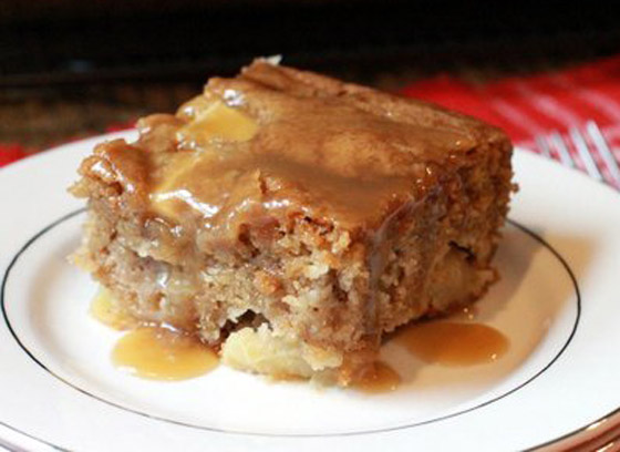 إليكم طريقة تحضير كعكة التفاح بالكراميل اللذيذة صورة رقم 5