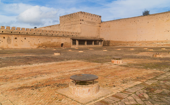موجود بالمغرب مسكون بالجن وليس له أبواب أو نوافذ.. قصة أغرب سجن بالعالم صورة رقم 1 موجود بالمغرب مسكون بالجن وليس له أبواب أو نوافذ.. قصة أغرب سجن بالعالم صورة رقم 1