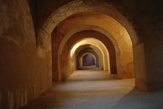 موجود بالمغرب مسكون بالجن وليس له أبواب أو نوافذ.. قصة أغرب سجن بالعالم صورة رقم 4 موجود بالمغرب مسكون بالجن وليس له أبواب أو نوافذ.. قصة أغرب سجن بالعالم صورة رقم 4