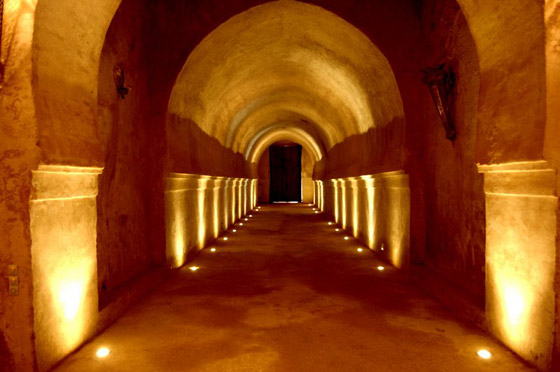 موجود بالمغرب مسكون بالجن وليس له أبواب أو نوافذ.. قصة أغرب سجن بالعالم صورة رقم 15 موجود بالمغرب مسكون بالجن وليس له أبواب أو نوافذ.. قصة أغرب سجن بالعالم صورة رقم 15