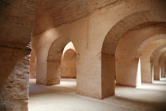 موجود بالمغرب مسكون بالجن وليس له أبواب أو نوافذ.. قصة أغرب سجن بالعالم صورة رقم 6 موجود بالمغرب مسكون بالجن وليس له أبواب أو نوافذ.. قصة أغرب سجن بالعالم صورة رقم 6