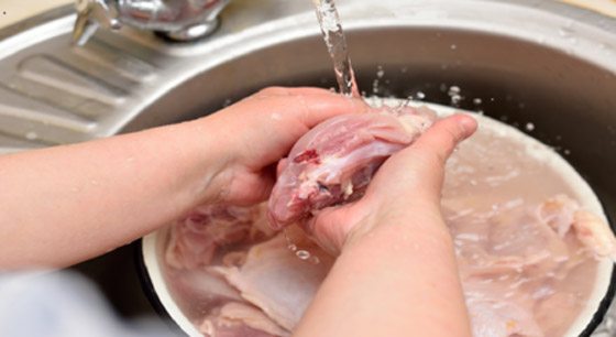 إياك غسل هذه المواد الغذائية قبل طهيها.. طبيب يكشف صورة رقم 7