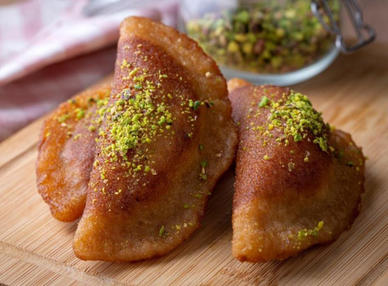 إليكم طريقة تحضير قطايف بالجوز والقرفة صورة رقم 1