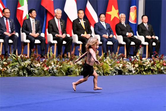 أحداث حول العالم: إليكم الصور الأكثر غرابة لهذا الأسبوع صورة رقم 8 أحداث حول العالم: إليكم الصور الأكثر غرابة لهذا الأسبوع صورة رقم 8