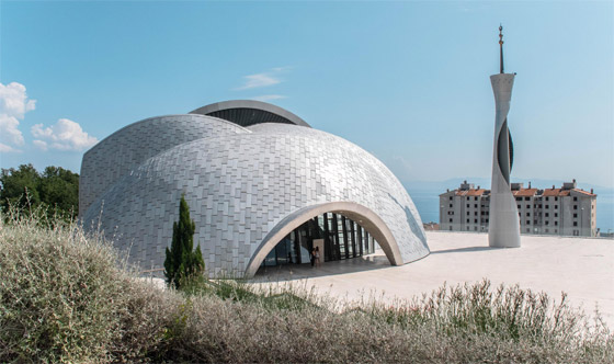 بالصور: جولة على المساجد الشهيرة المنتشرة في الدول الأجنبية صورة رقم 3