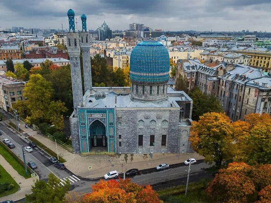 بالصور: جولة على المساجد الشهيرة المنتشرة في الدول الأجنبية صورة رقم 5