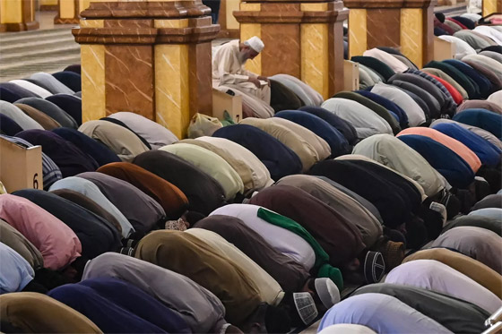 بالصور: مظاهر استقبال أول أيام شهر رمضان حول العالم صورة رقم 5 بالصور: مظاهر استقبال أول أيام شهر رمضان حول العالم صورة رقم 5