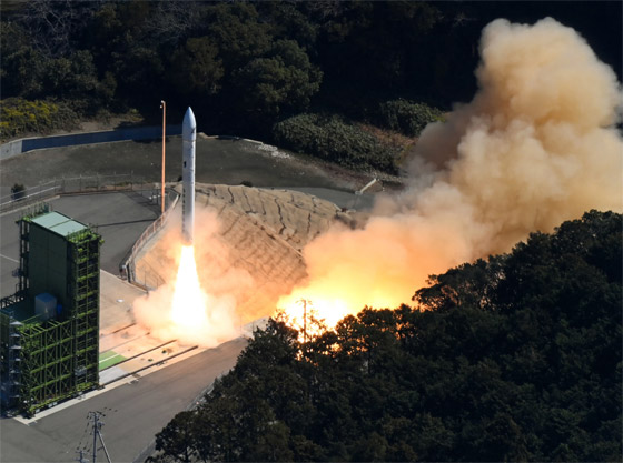 فيديو: رعب المشاهدين لصاروخ تجسس انفجر باليابان بعد ثوان من إطلاقه صورة رقم 8 فيديو: رعب المشاهدين لصاروخ تجسس انفجر باليابان بعد ثوان من إطلاقه صورة رقم 8