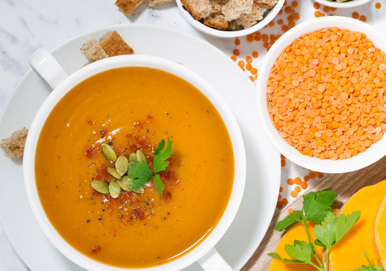 إليكم طريقة تحضير شوربة العدس والقرع لإفطار رمضان صورة رقم 6