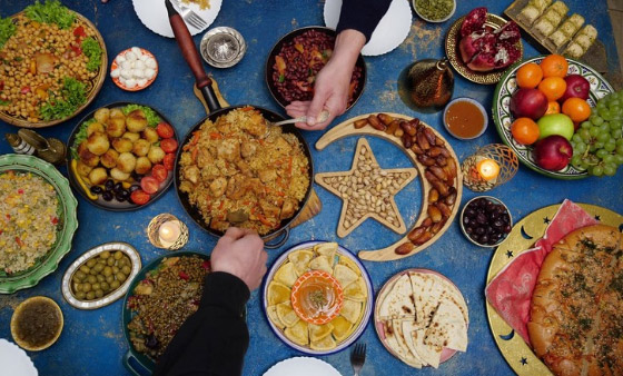 كيف تتجنب العطش خلال الصيام؟.. 