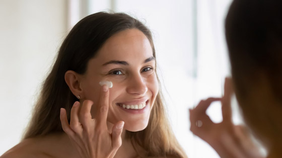 وداعاً للبشرة الجافة في رمضان.. 7 نصائح للحفاظ على نضارتها صورة رقم 2