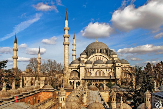 جامع السلطان أحمد.. تحفة معمارية تزين إسطنبول صورة رقم 5