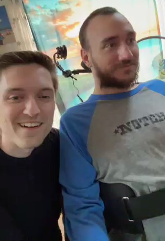 ماسك ينشر فيديو لأول إنسان خضع لزراعة شريحة بدماغه.. يتحكم بالكمبيوتر بذهنه صورة رقم 5 ماسك ينشر فيديو لأول إنسان خضع لزراعة شريحة بدماغه.. يتحكم بالكمبيوتر بذهنه صورة رقم 5