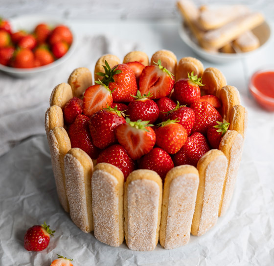 إليكم طريقة تحضير كعكة (حلى) شارلوت الفواكه اللذيذة صورة رقم 6