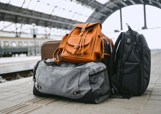 نصائح مفيدة في ترتيب حقيبة اليد أثناء الرحلات السياحية صورة رقم 4