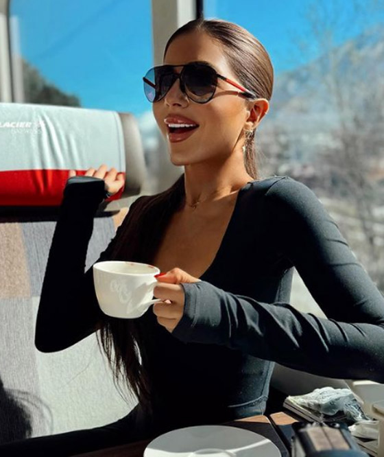 كيف تحصلين على خط فك النجمات Jawline بالمكياج؟ صورة رقم 2