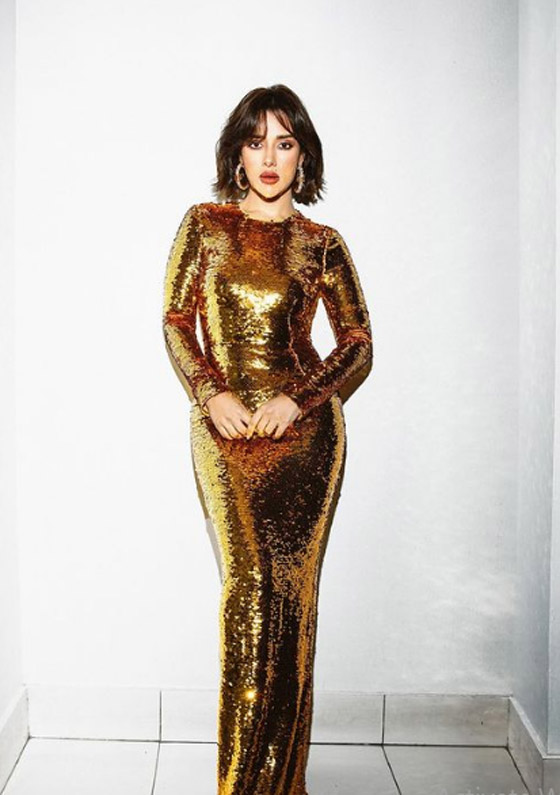 كيف تحصلين على خط فك النجمات Jawline بالمكياج؟ صورة رقم 3