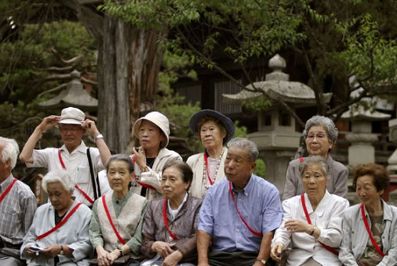 الشيخوخة تُجبر اليابانن على التوقف عن صنع حفاضات الأطفال وزيادة إنتاج حفاضات البالغين! صورة رقم 3