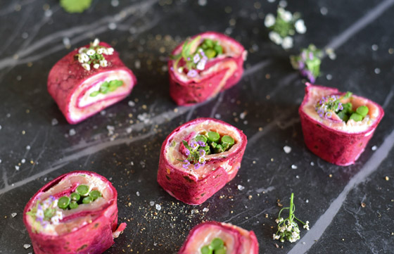 إليكم طريقة تحضير رول الشمندر الملفوف بالجبن صورة رقم 3