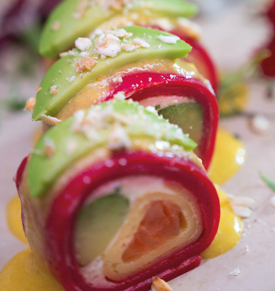 إليكم طريقة تحضير رول الشمندر الملفوف بالجبن صورة رقم 6