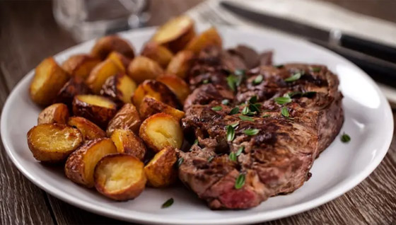 منها اللحم مع البطاطس.. تركيبات غذائية ترهق المعدة صورة رقم 2