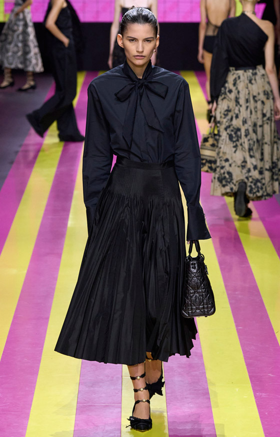 صور: 7 طرق لتنسيق التنورة الطويلة للمحجبات في رمضان 2024 صورة رقم 3