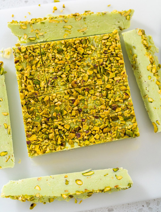 إليكم طريقة تحضير مفروكة الفستق الحلبي لضيافة رمضان صورة رقم 1