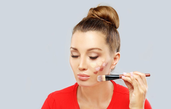 تُبرز ملامحك وتُضفي لمسة من الجمال.. خطوات تطبيق البلاشر متعدد الطبقات صورة رقم 2