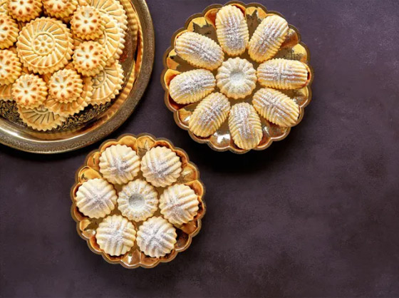 مع اقتراب عيد الفطر.. فكّر جيداً قبل التهام الحلوى واحسب السعرات صورة رقم 1